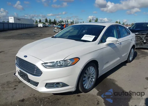 2013 Ford Fusion Hybrid Se из США, поврежденный, VIN 3FA6P0LU9DR227607